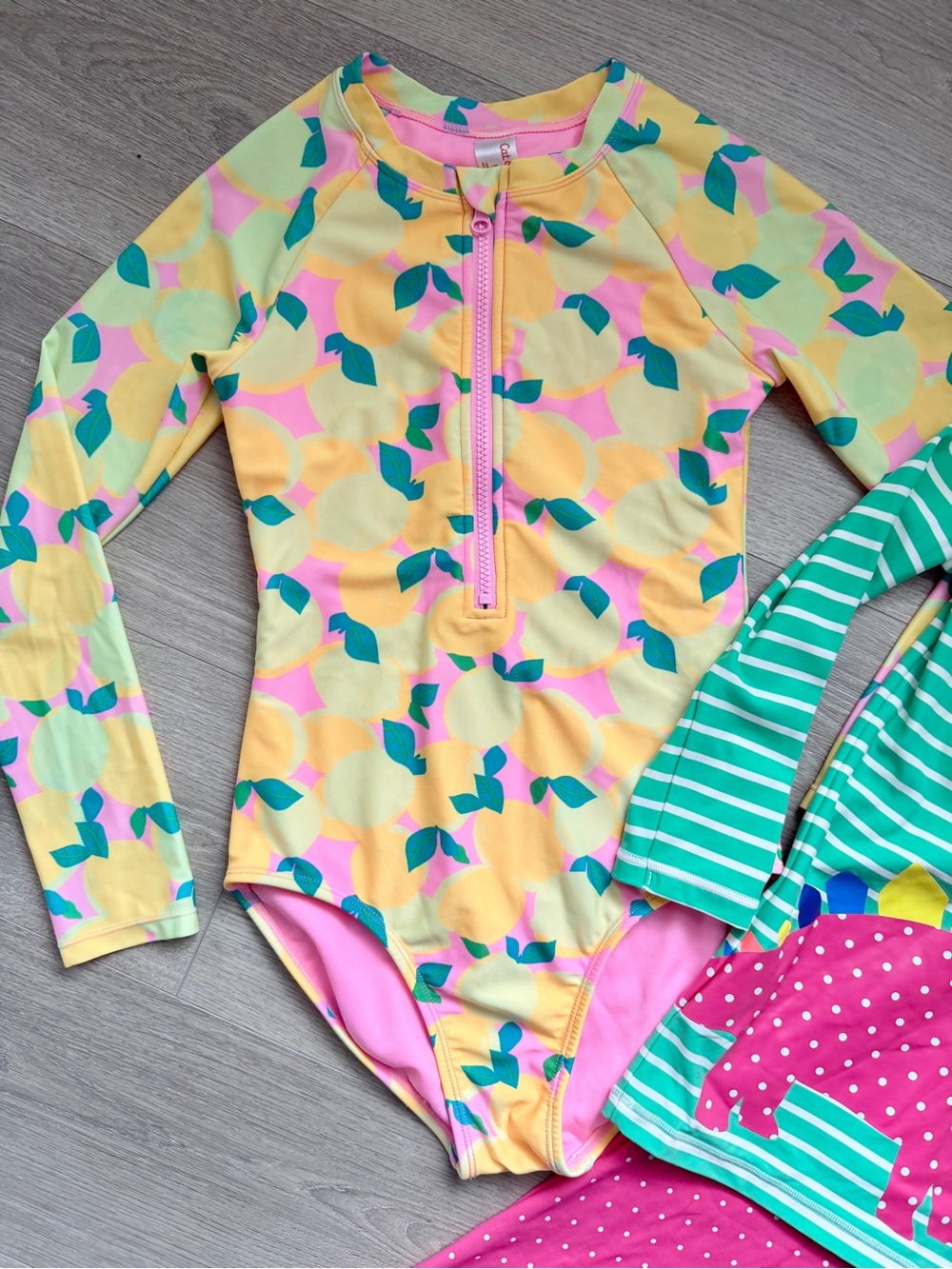 Mini Boden Rashguard Set - Picture 2 of 7
